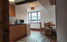 129 First Floor Double Bedroom Apartment Hereford